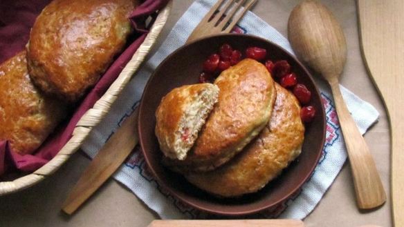 Рецепт Сочников с творогом и вишней