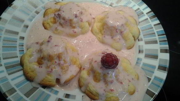 Рецепт Воздушных творожников в духовке с ягодным соусом