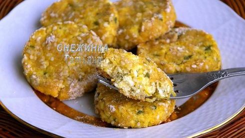 запеченные сырники с цукини и зеленью