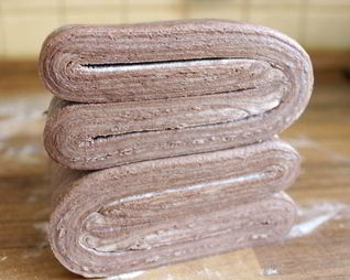 Шоколадное слоеное тесто