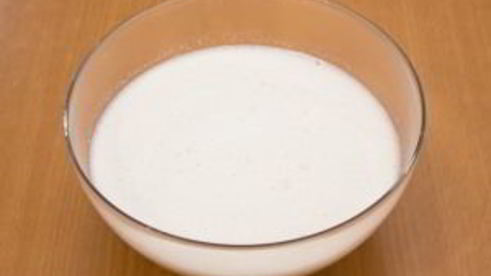 блинный торт с заварным кремом, яблоками и корицей