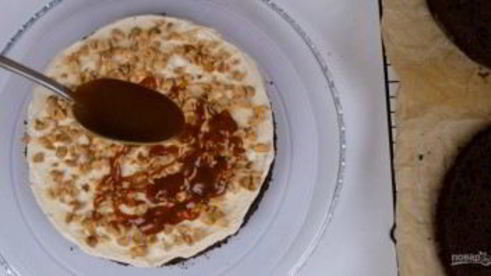 торт сникерс с соленой карамелью