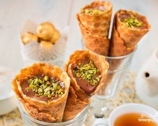 Вафельные трубочки с кремом