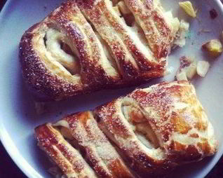 Яблочный рулет