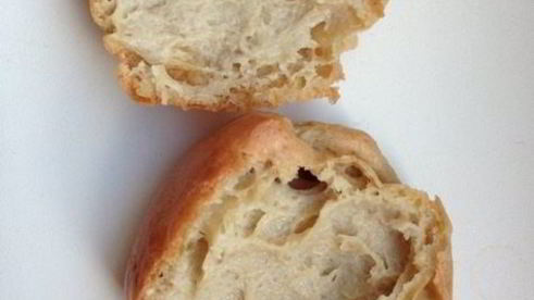 клубничные профитроли с творожно-базиликовым кремом