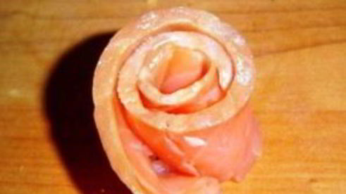 профитроли с красной рыбой