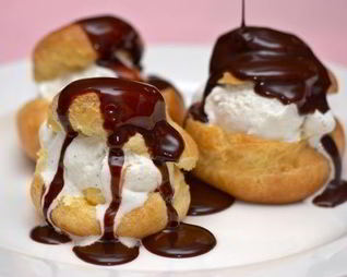 Профитроли с кремом шантильи