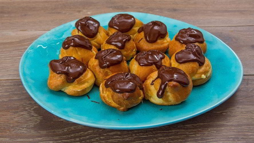 Рецепт профитролей с заварным кремом и шоколадом