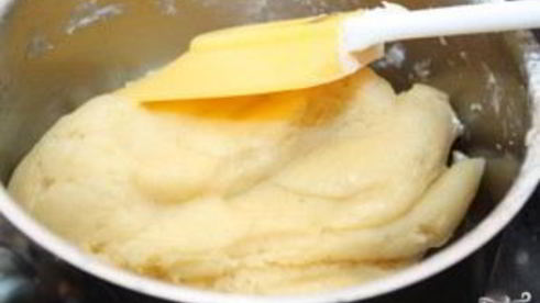 эклеры со сливочным кремом