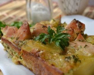 Картофельная запеканка из куриных грудок