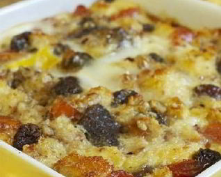 Мясная запеканка с сухофруктами