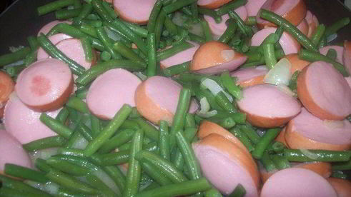 немецкая овощная запеканка с сардельками