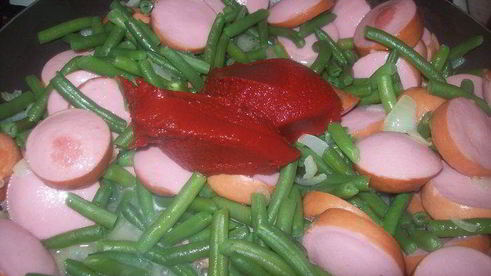 немецкая овощная запеканка с сардельками