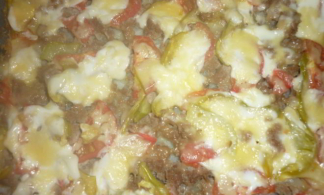 Овощная слоеная запеканка с мясом и сыром