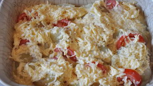 овощная запеканка с мясными шариками, чесноком и базиликом