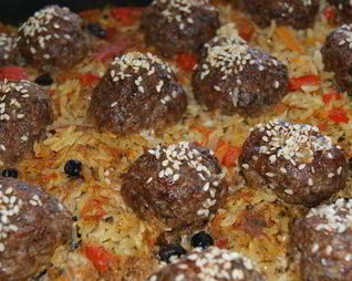 Рисовая запеканка с мясными шариками