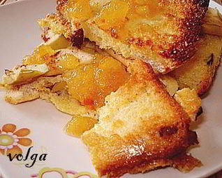 Яблочная запеканка из черствого хлеба