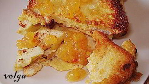 яблочная запеканка из черствого хлеба