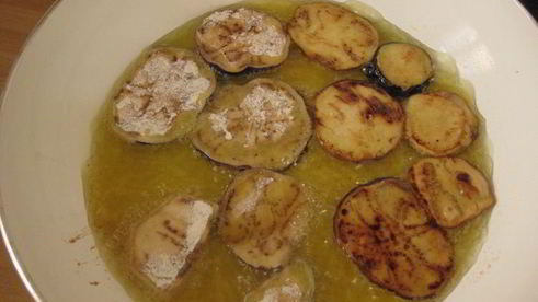 запеканка из баклажанов с мясным рагу