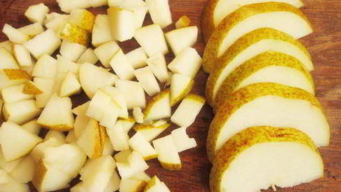 запеканка из рикотты с овсяными хлопьями и грушей