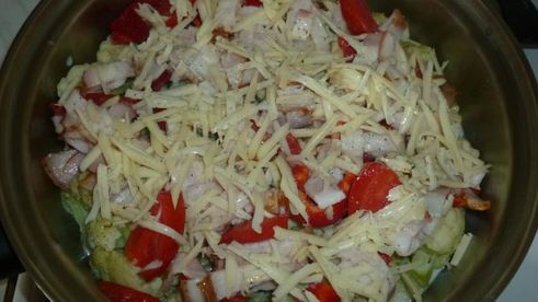 запеканка из цветной капусты с беконом