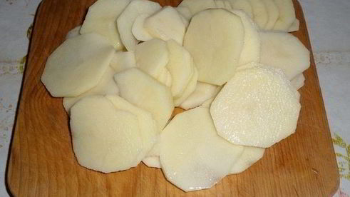 запеканка с картофелем, курицей и грибами