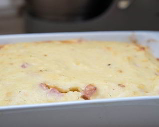 Запеканка с колбасой и сыром