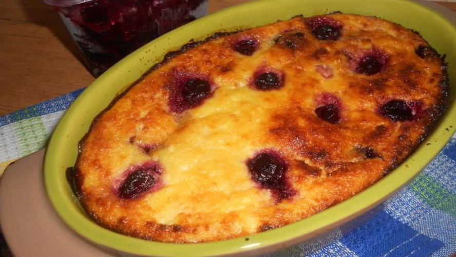 Рецепт запеканки с творогом и вишней