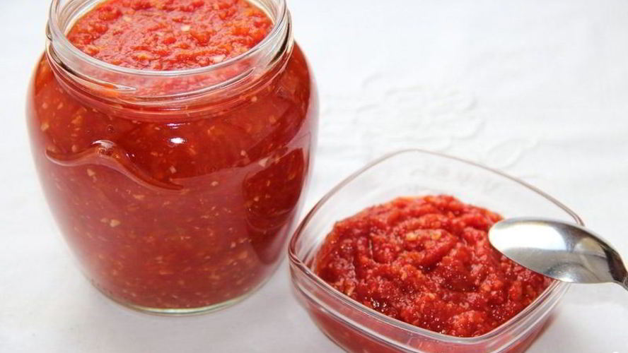 Рецепт аджики из перца и чеснока