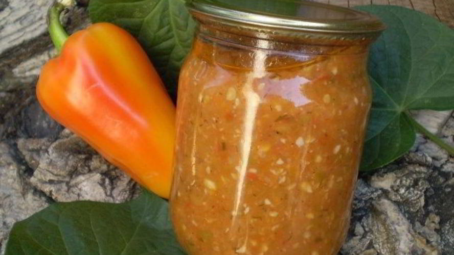 Рецепт аджики из помидоров и чеснока