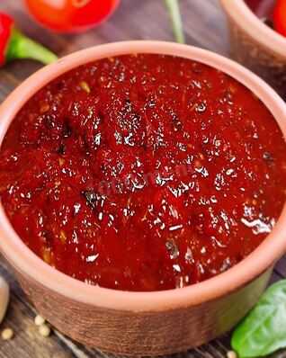 Аджика из слив острая