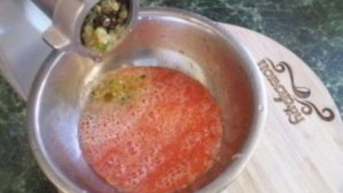 аджика острая из помидоров и чеснока