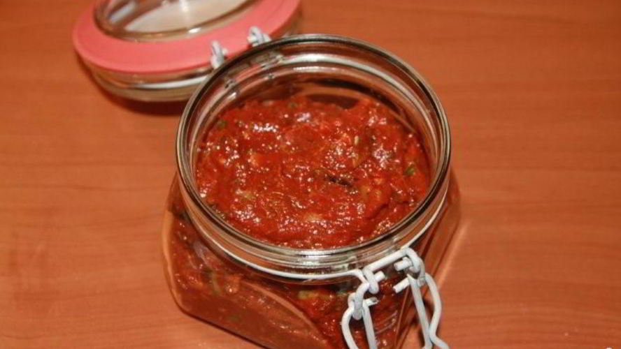 Рецепт аджики острой