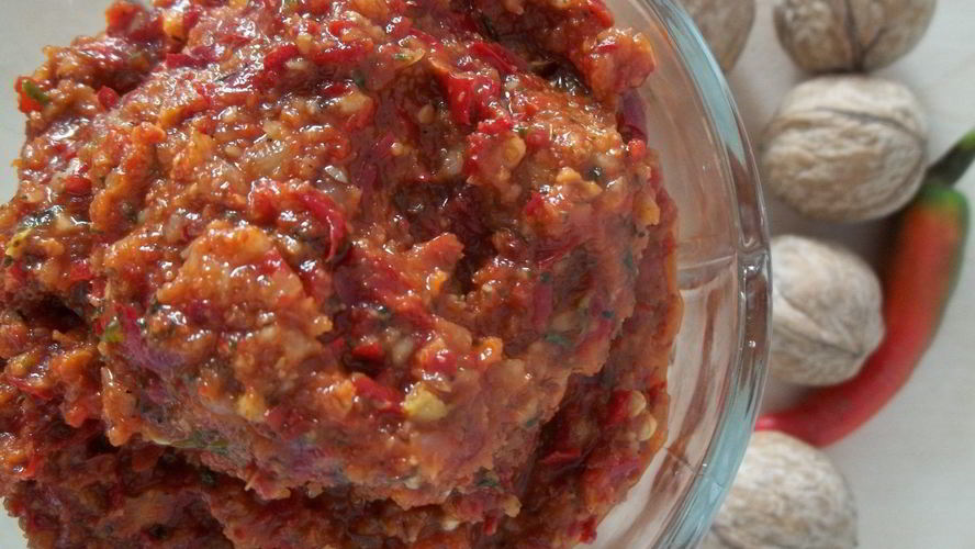 Рецепт аджики с орехами