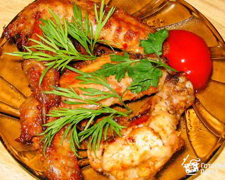 Куриные крылышки в аджике