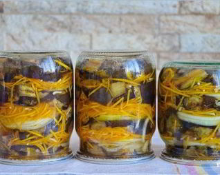 Баклажаны с морковкой на зиму