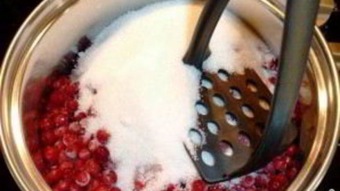 брусничный джем