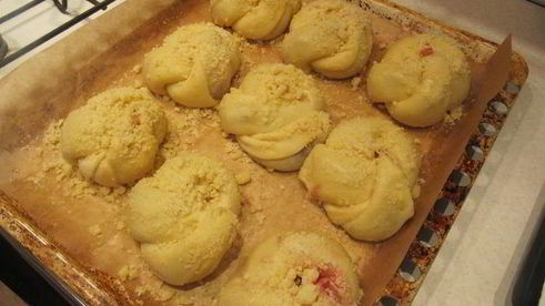 булочки-узелки с джемом
