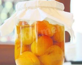 Компот из абрикосов с корицей