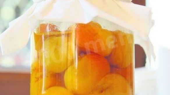 Рецепт Компота из абрикосов с корицей