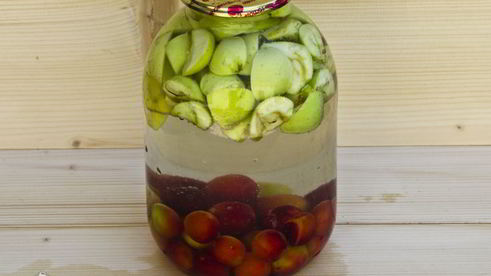 компот из алычи и яблок на зиму