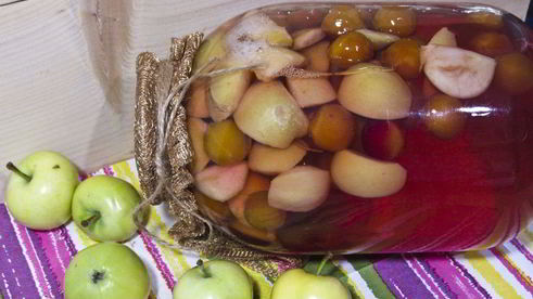 компот из алычи и яблок на зиму