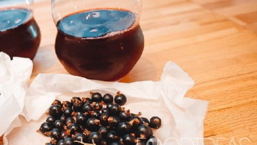 Рецепт компота из черной смородины