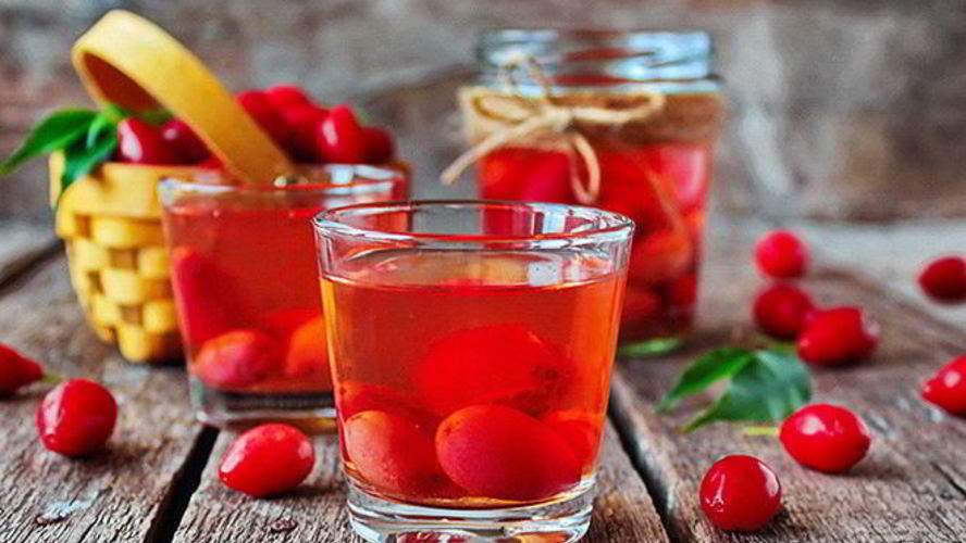 Рецепт компота из кизила