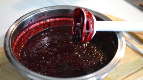 ванильный торт с ягодным компоте