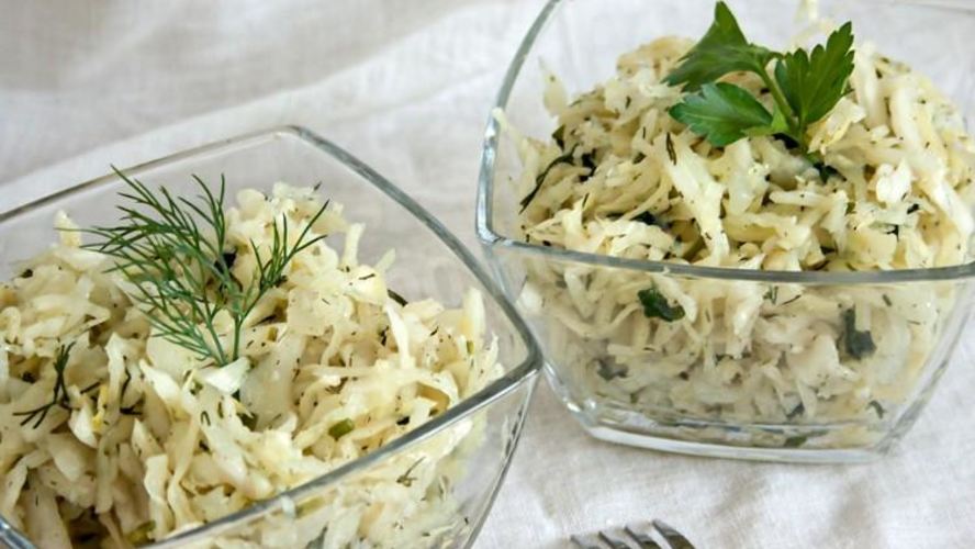 Рецепт квашеной капусты с луком на зиму