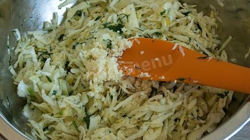 квашеная капуста с луком на зиму