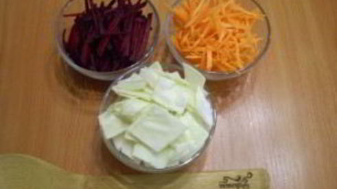 маринованная капуста со свеклой и морковью