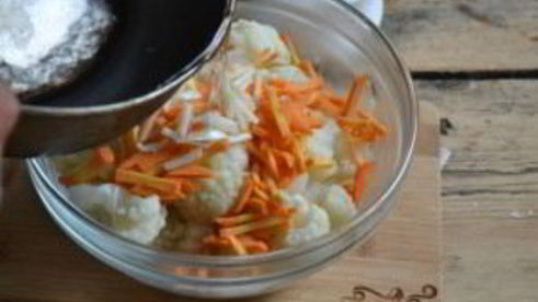 маринованная цветная капуста с морковью