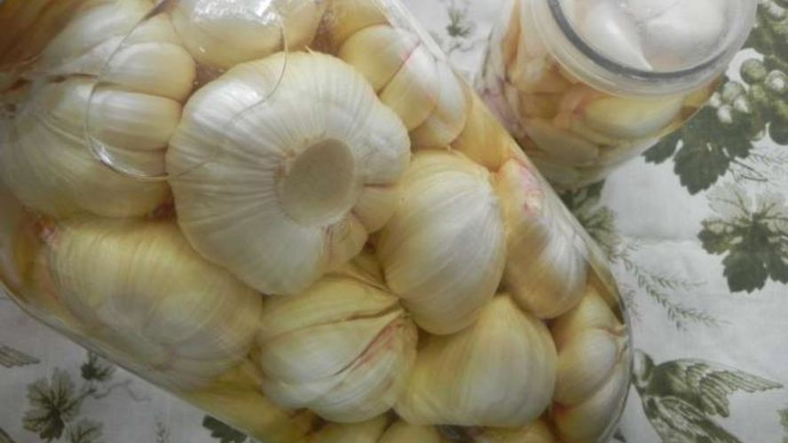 Рецепт маринованного чеснока головками